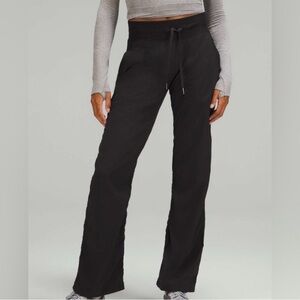 23. Lululemon Dance Studio Mid-Rise Pant sz 4